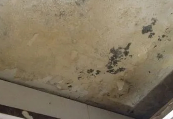 和龙阳台漏水维修公司分享下和龙卫生间渗水维修需要注意哪些问题。